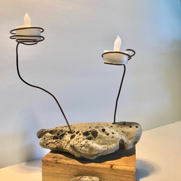 Unique handmade candleholder for tea lights Wood base, copper wire, ocean rock - Picture 1 of 6